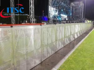 Hurtownia systemu barierek przed sceną o długości 12 m na koncerty
        