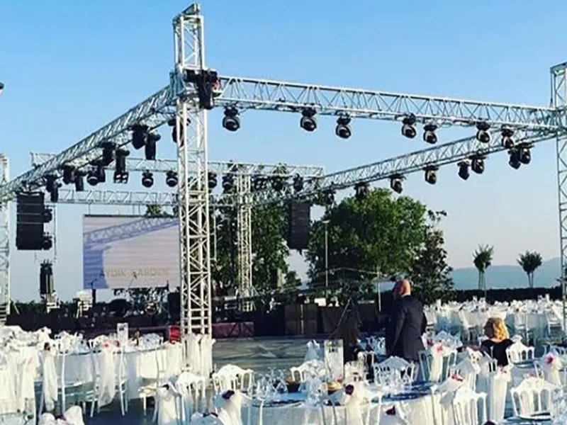 Wysokiej jakości kratownice sceniczne na wesele na Twoje idealne wydarzenie