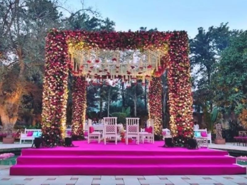 Outdoor Flower Wedding Stage Decoration Rozrywka Inscenizacja